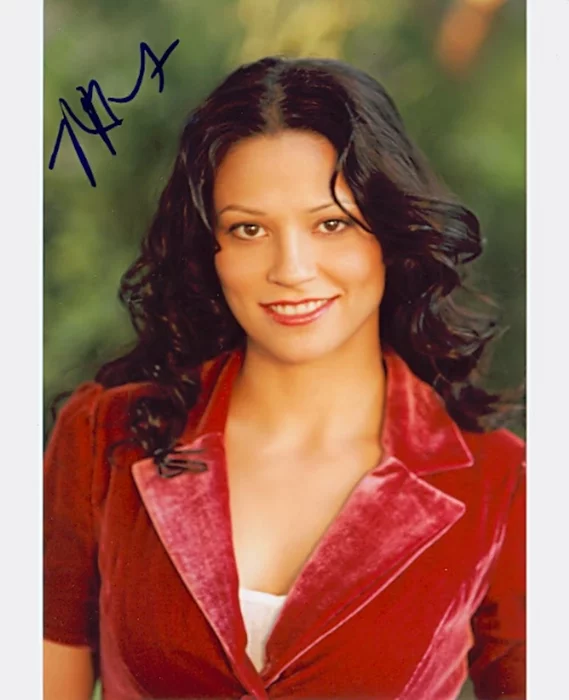 Navi Rawat autograph