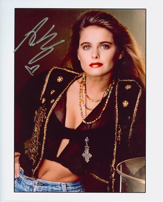Ami Dolenz autograph