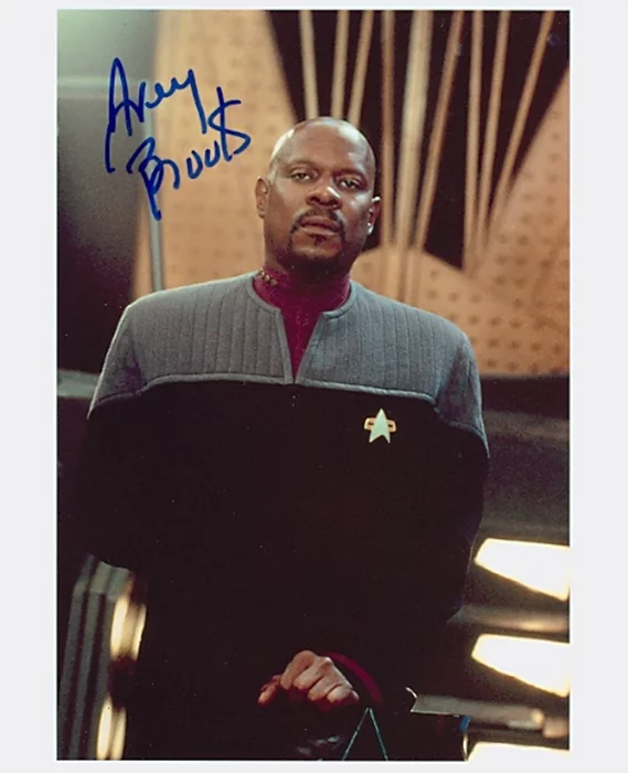 Avery Brooks autograph