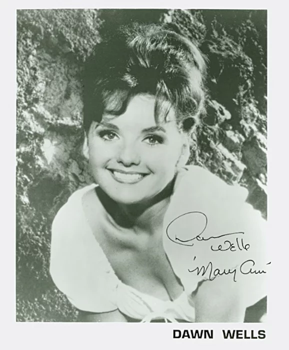 Dawn Wells autograph