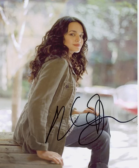 Norah Jones autograph