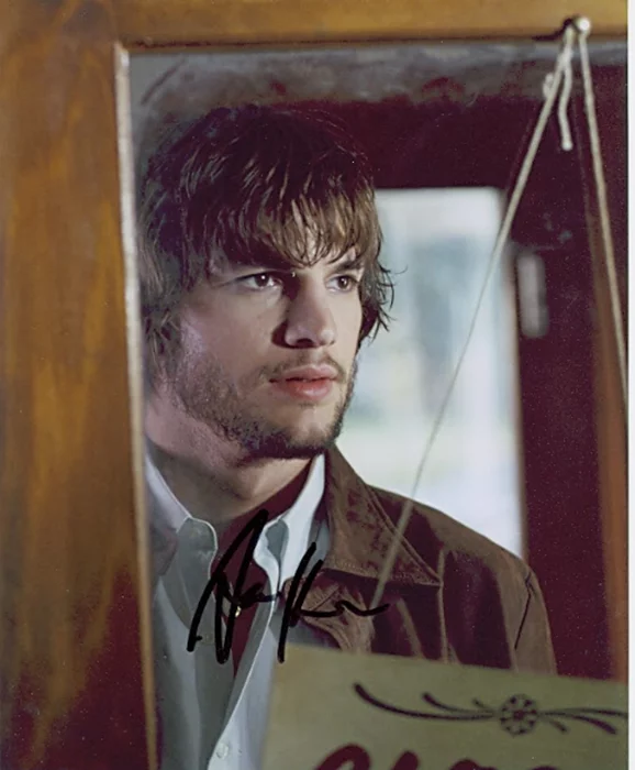 Ashton Kutcher autograph