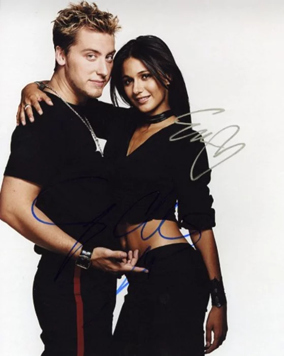 Chriqui & Bass autograph