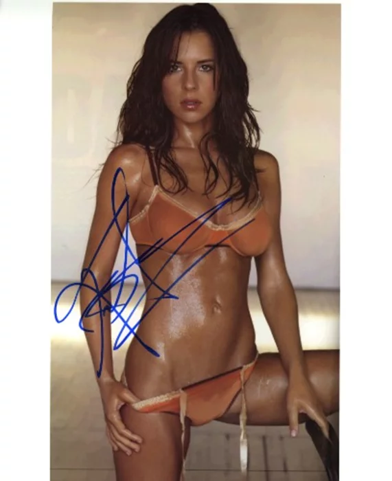 Kelly Monaco autograph