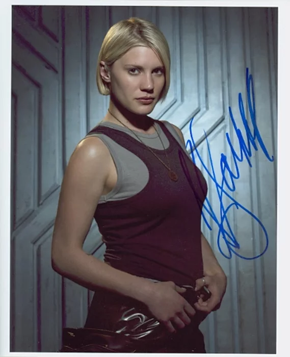 Katee Sackhoff autograph