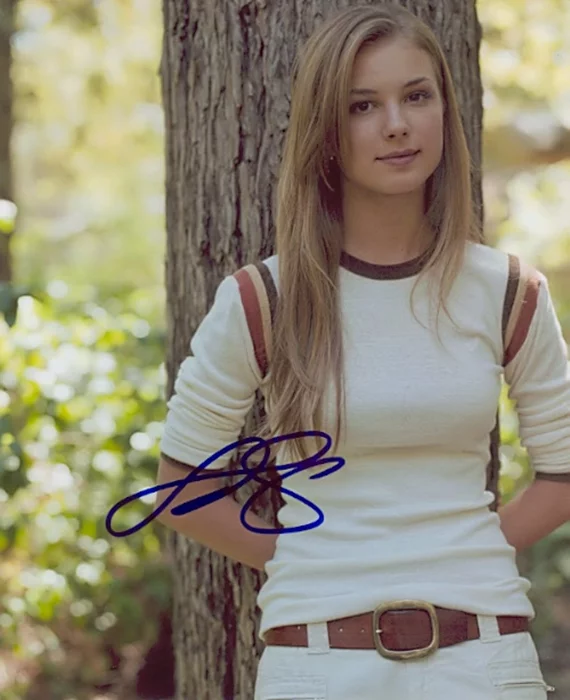 Emily Van Camp autograph