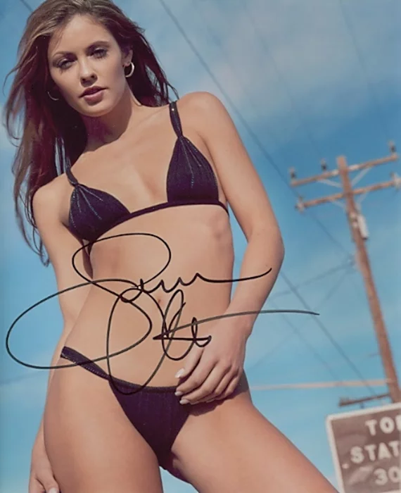 Summer Altice autograph