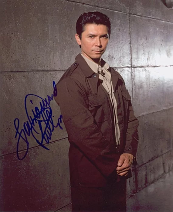 Lou Diamond Phillips autograph