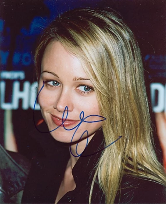 Christine Taylor autograph