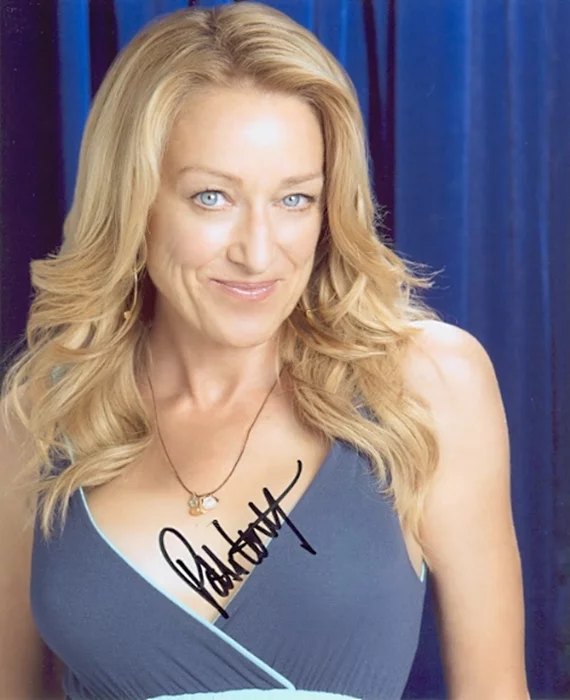 Patricia Wettig autograph