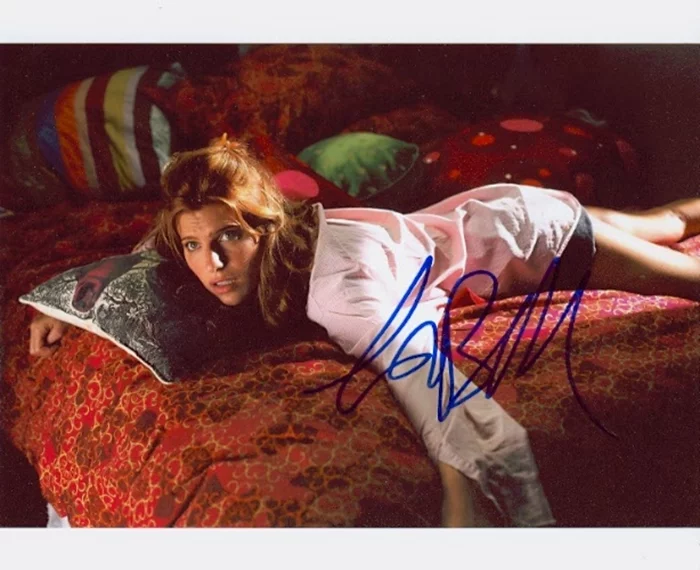 Lake Bell autograph