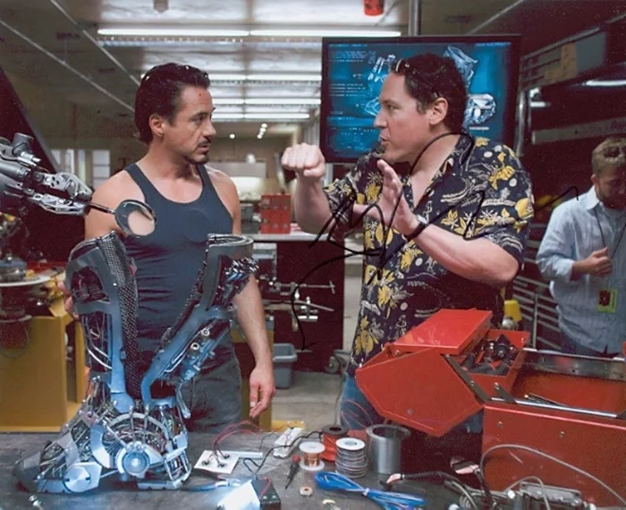 Jon Favreau autograph