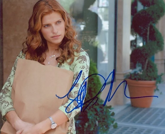 Lake Bell autograph
