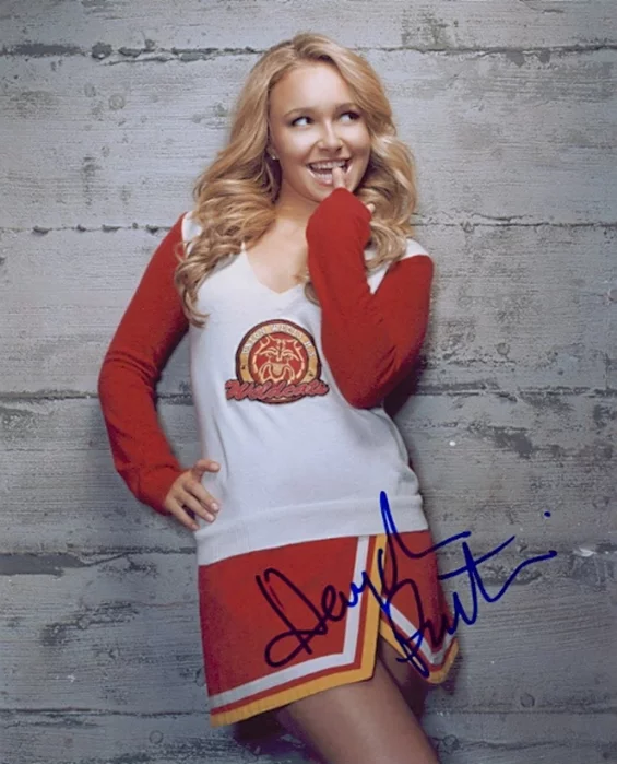 Hayden Panettiere autograph