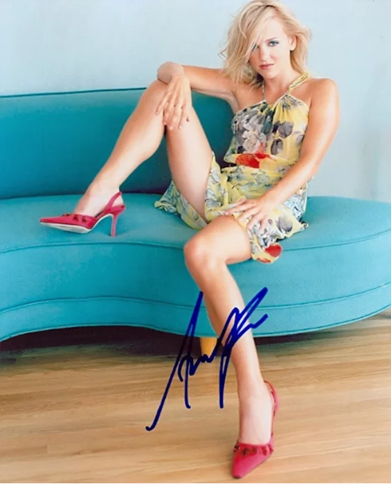 Anna Faris autograph