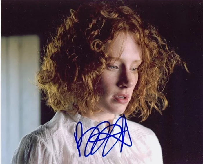 Bryce Dallas Howard autograph