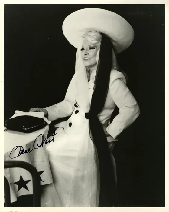 Mae West autograph