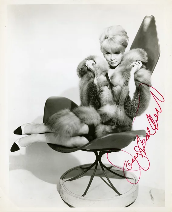 Joey Heatherton autograph