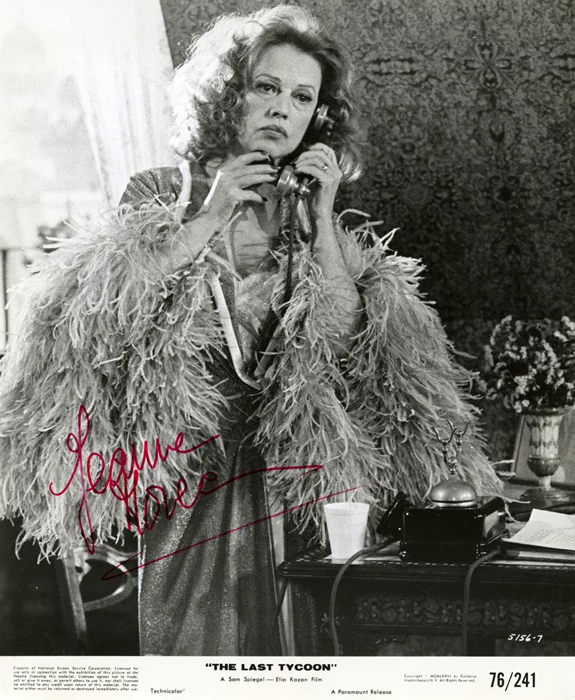 Jeanne Moreau autograph