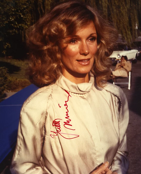 Yvette Mimieux autograph