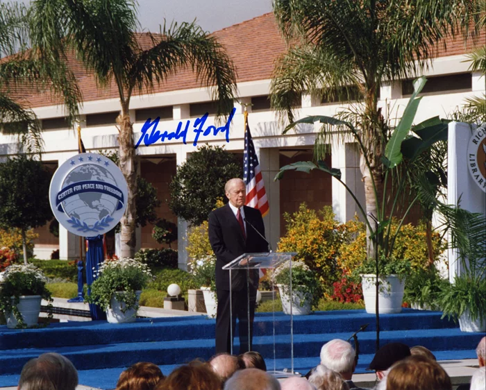 Gerald Ford autograph