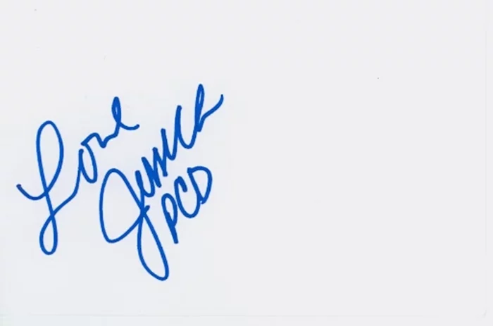 Jessica Sutta autograph