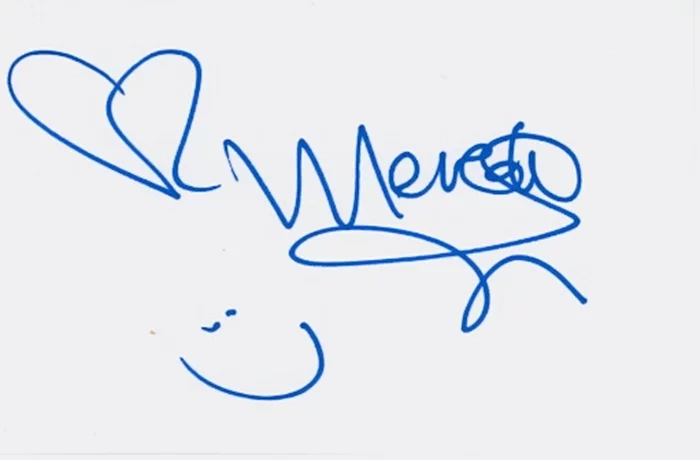 Meredith Monroe autograph