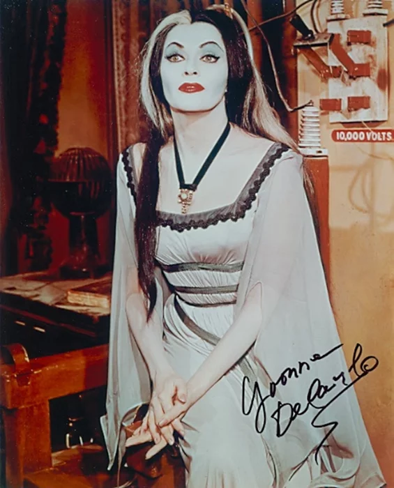 Yvonne DeCarlo autograph