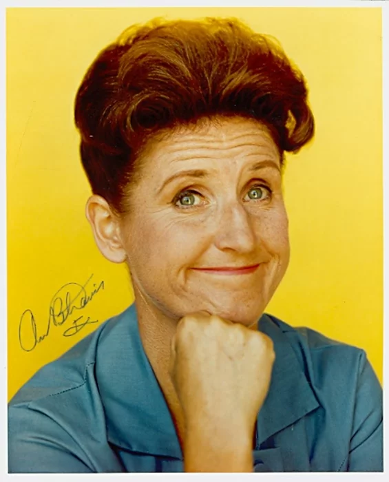 Ann B. Davis autograph