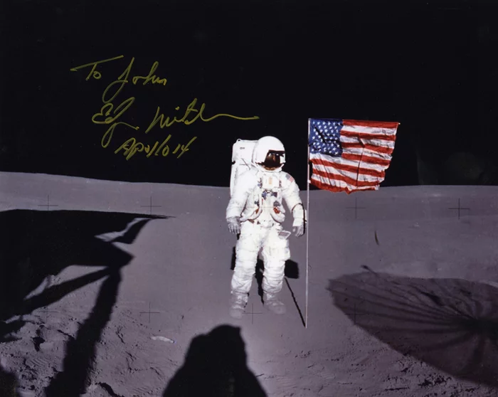 Edgar Mitchell autograph