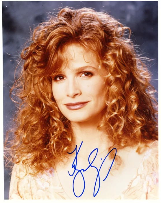 Kyra Sedgwick autograph