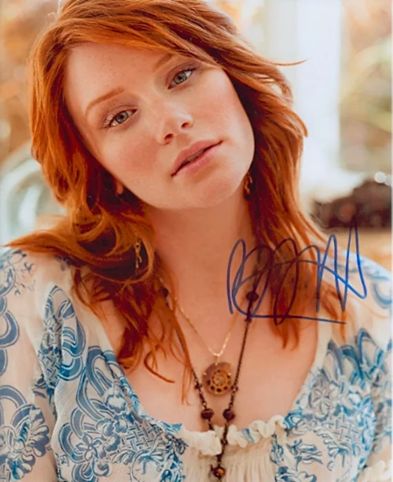 Bryce Dallas Howard autograph