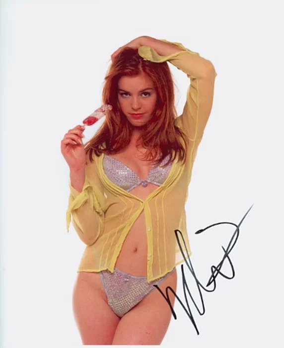 Isla Fisher autograph