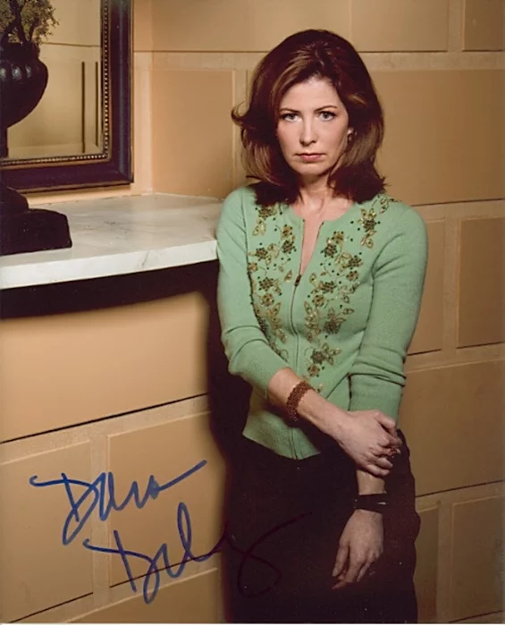 Dana Delany autograph