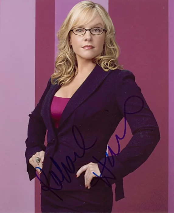 Rachael Harris autograph