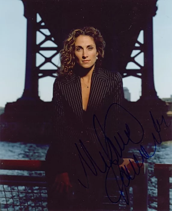 Melina Kanakaredes autograph