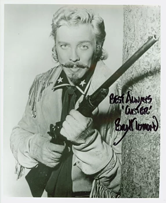 Britt Lomond autograph