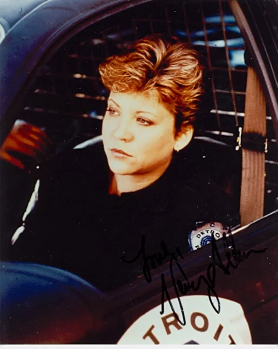 Nancy Allen autograph