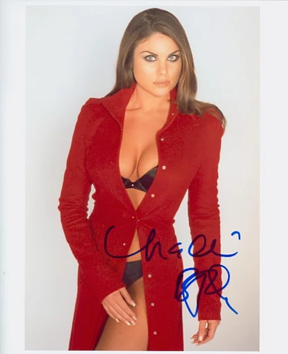 Nadia Bjorlin autograph