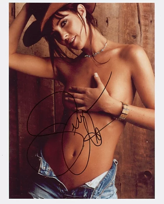 Summer Altice autograph
