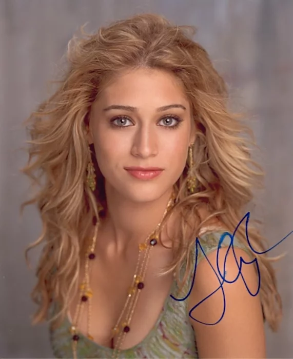 Lizzy Caplan autograph