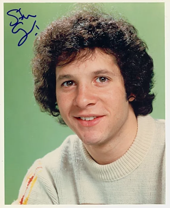 Steve Guttenberg autograph