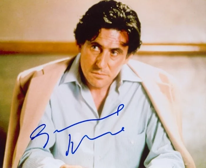 Gabriel Byrne autograph
