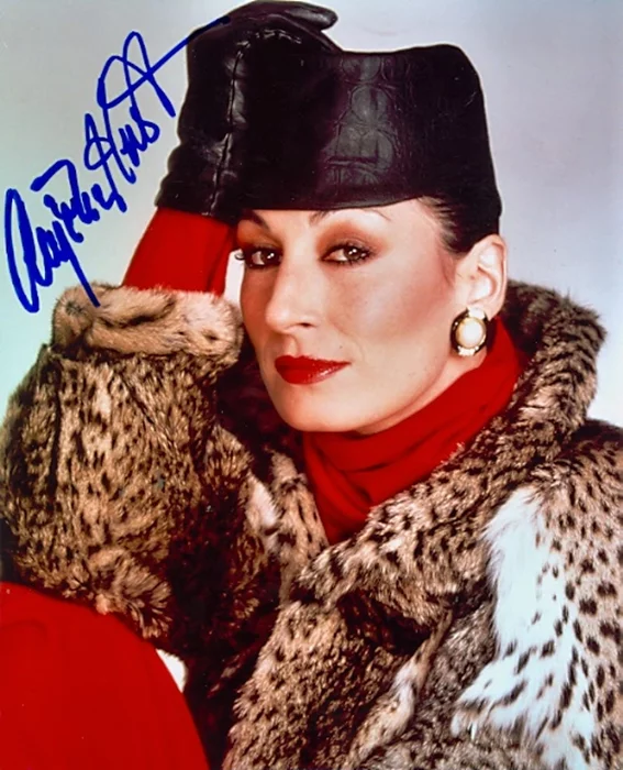 Anjelica Huston autograph