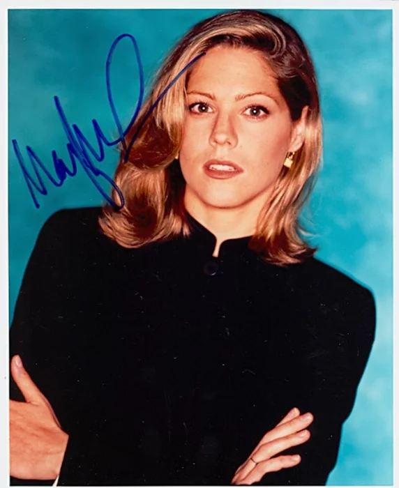 Mary McCormack autograph