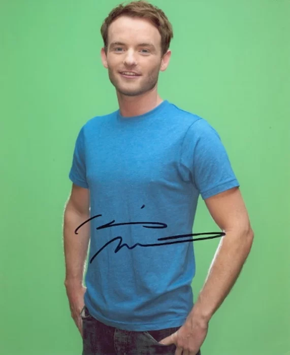 Christopher Masterson autograph