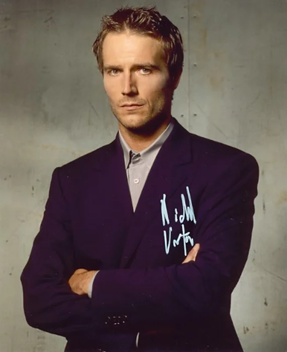 Michael Vartan autograph