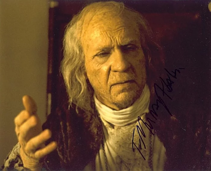 F. Murray Abraham autograph
