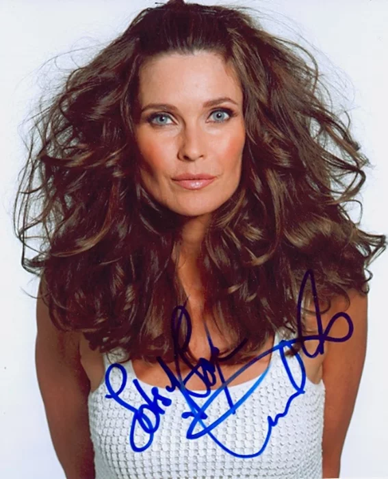 Carol Alt autograph