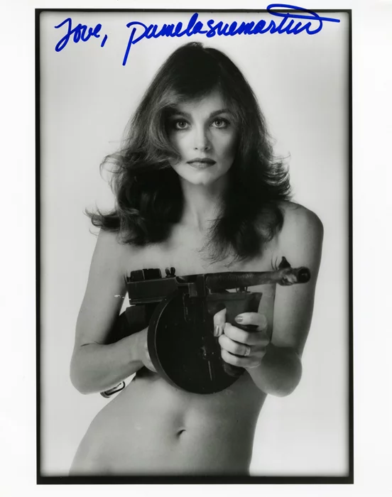 Pamela Sue Martin autograph